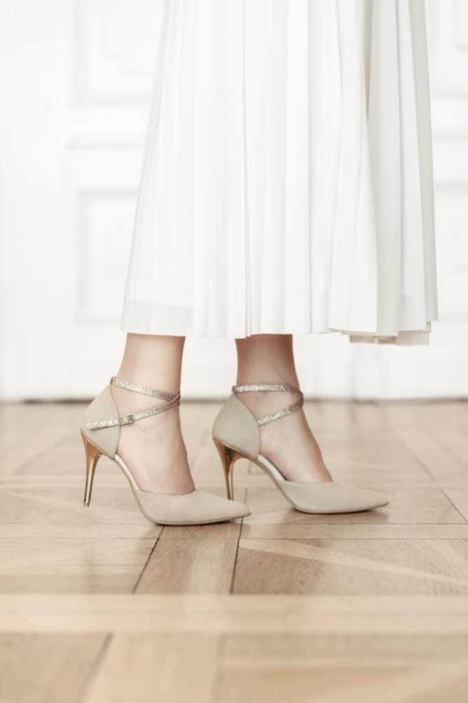 model 207 dzielony - zamsz kolor CAMEL, obcas nr 6, wys. 10cm - kolor zoty-lustro, zapięcie taneczne - kolor C32 ZŁOTO